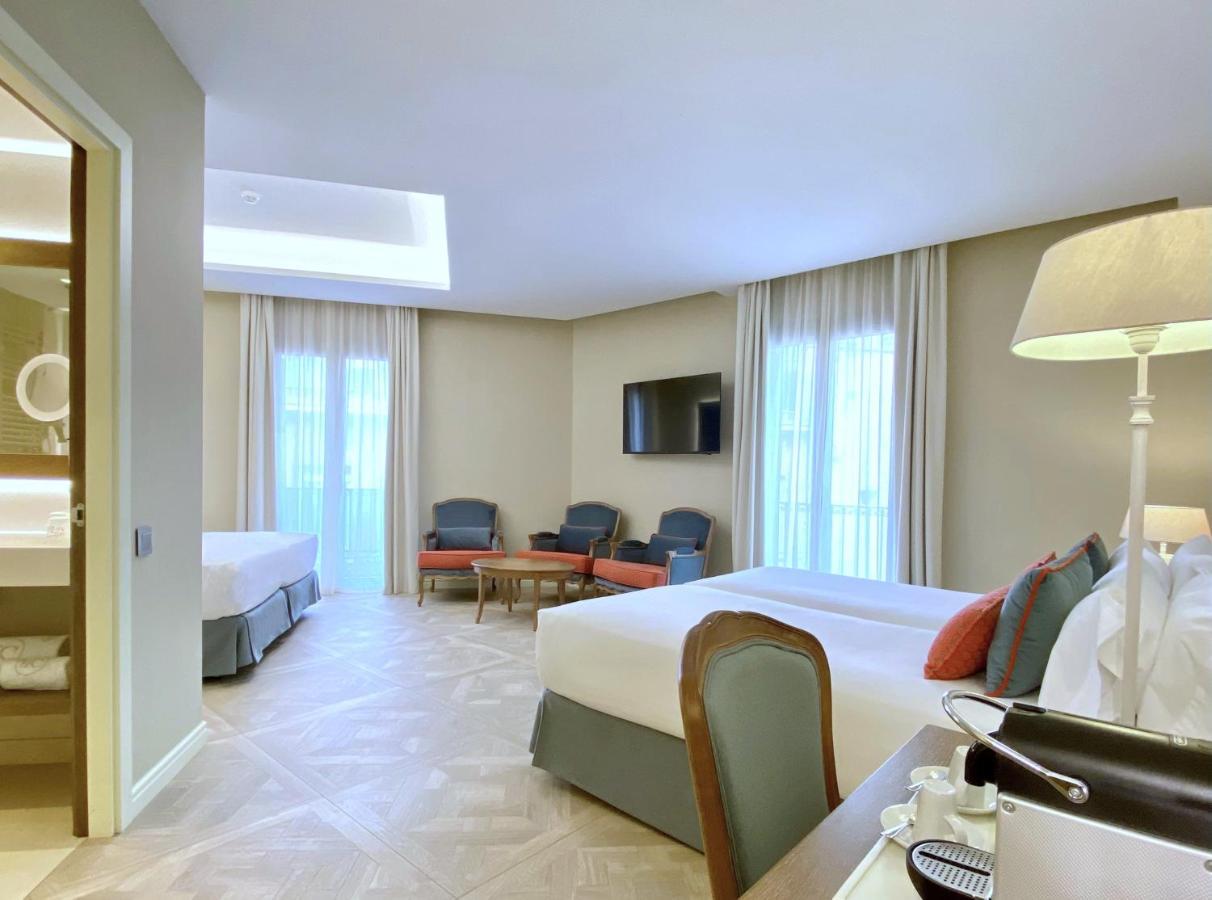 Colón Hotel Barcelona Habitación foto