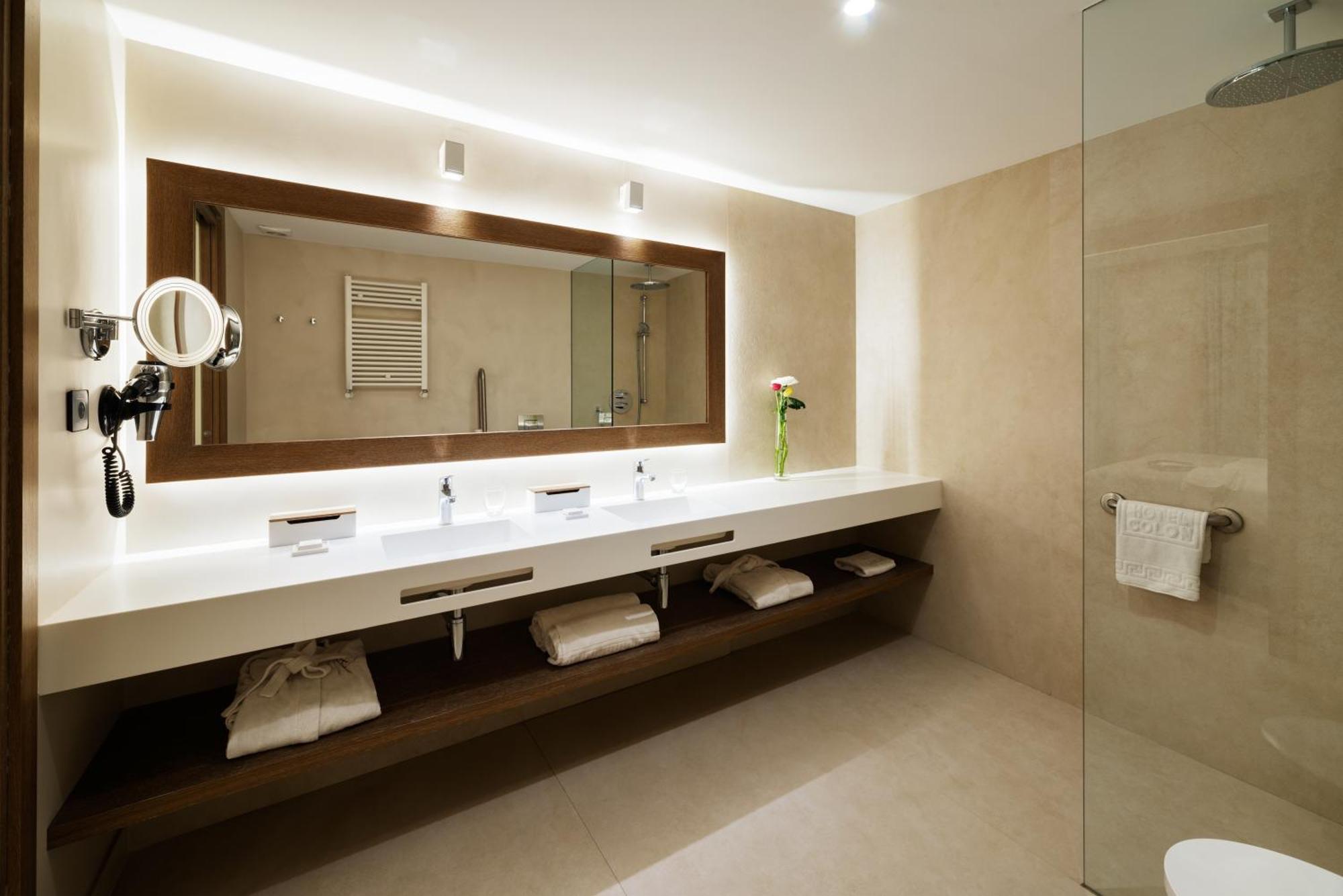 Colón Hotel Barcelona Habitación foto Bathroom